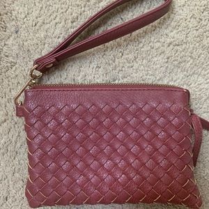 Maroon cross hatch clutch